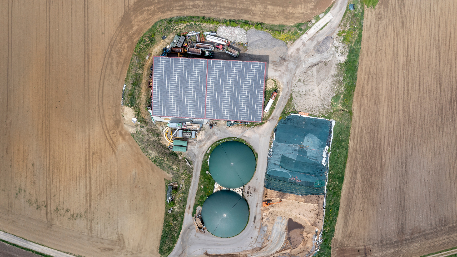 Tipos de digestores anaerobios · artículo Smallops sobre configuraciones CSTR, UASB, plug-flow y híbridas